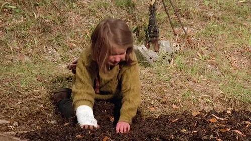 没妈的孩子像棵草,没妈的孩子像棵草的坚韧人生